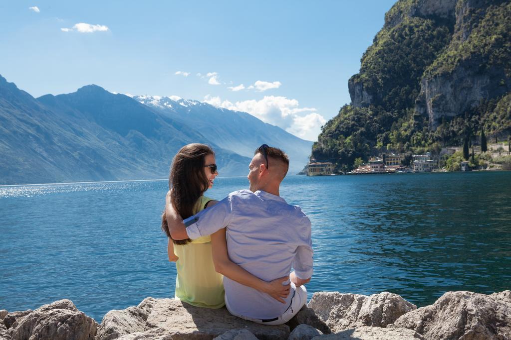 Hotel Portici - Romantik&Wellness Riva del Garda Esterno foto
