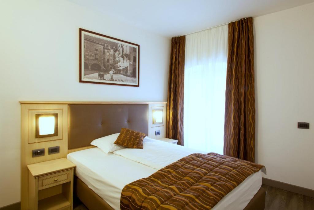 Hotel Portici - Romantik&Wellness Riva del Garda Camera foto