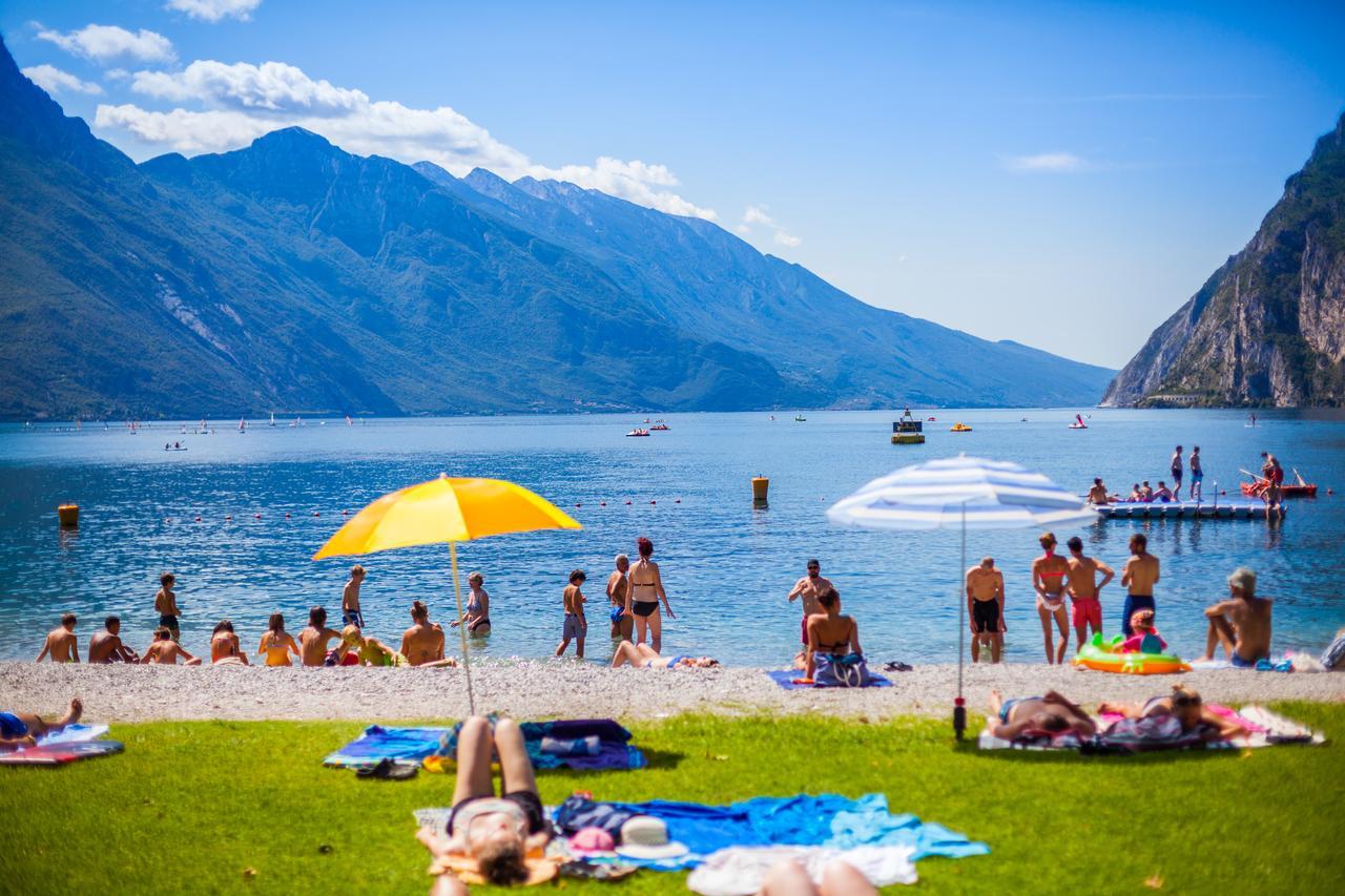 Hotel Portici - Romantik&Wellness Riva del Garda Esterno foto