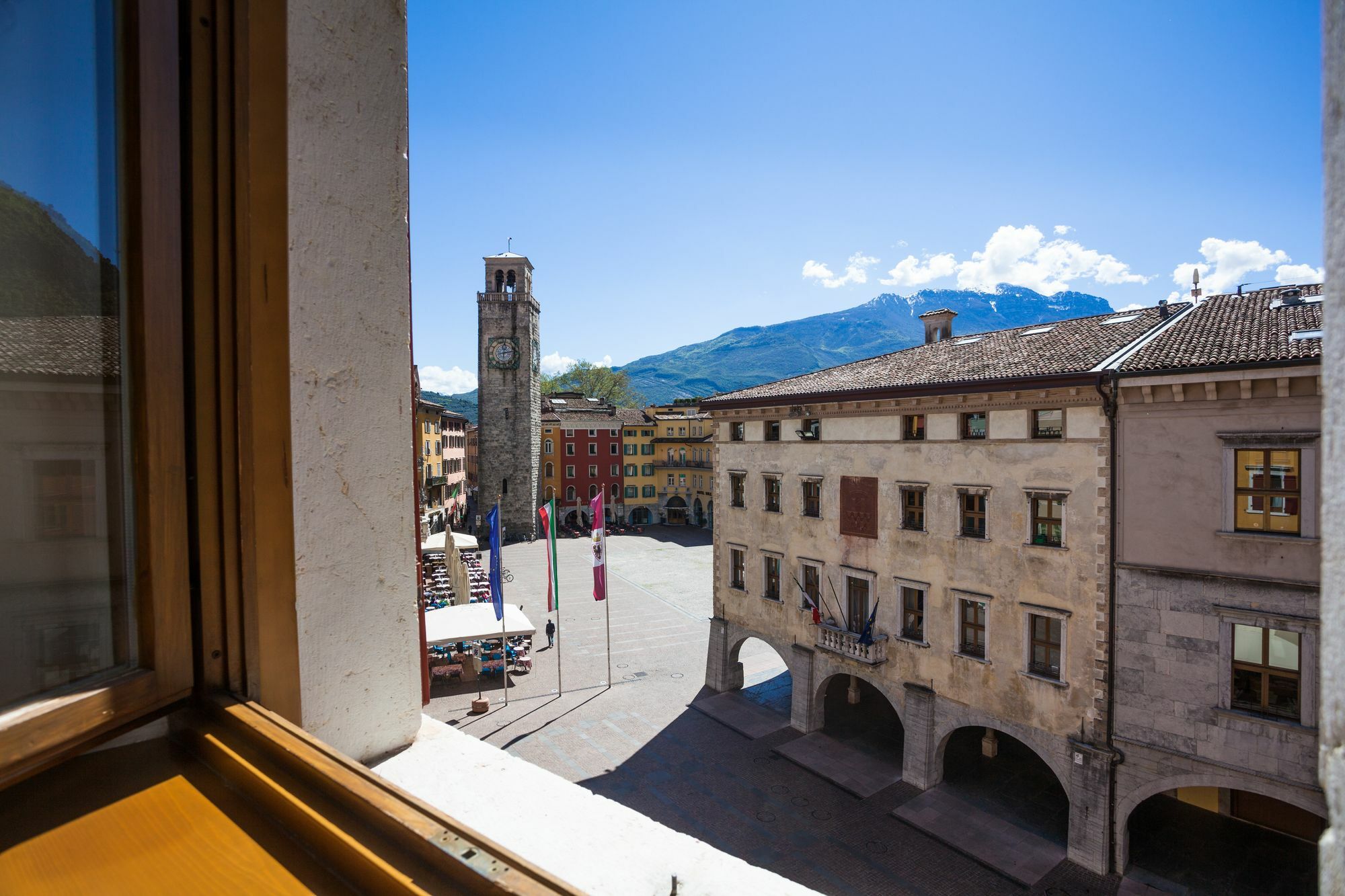 Hotel Portici - Romantik&Wellness Riva del Garda Esterno foto