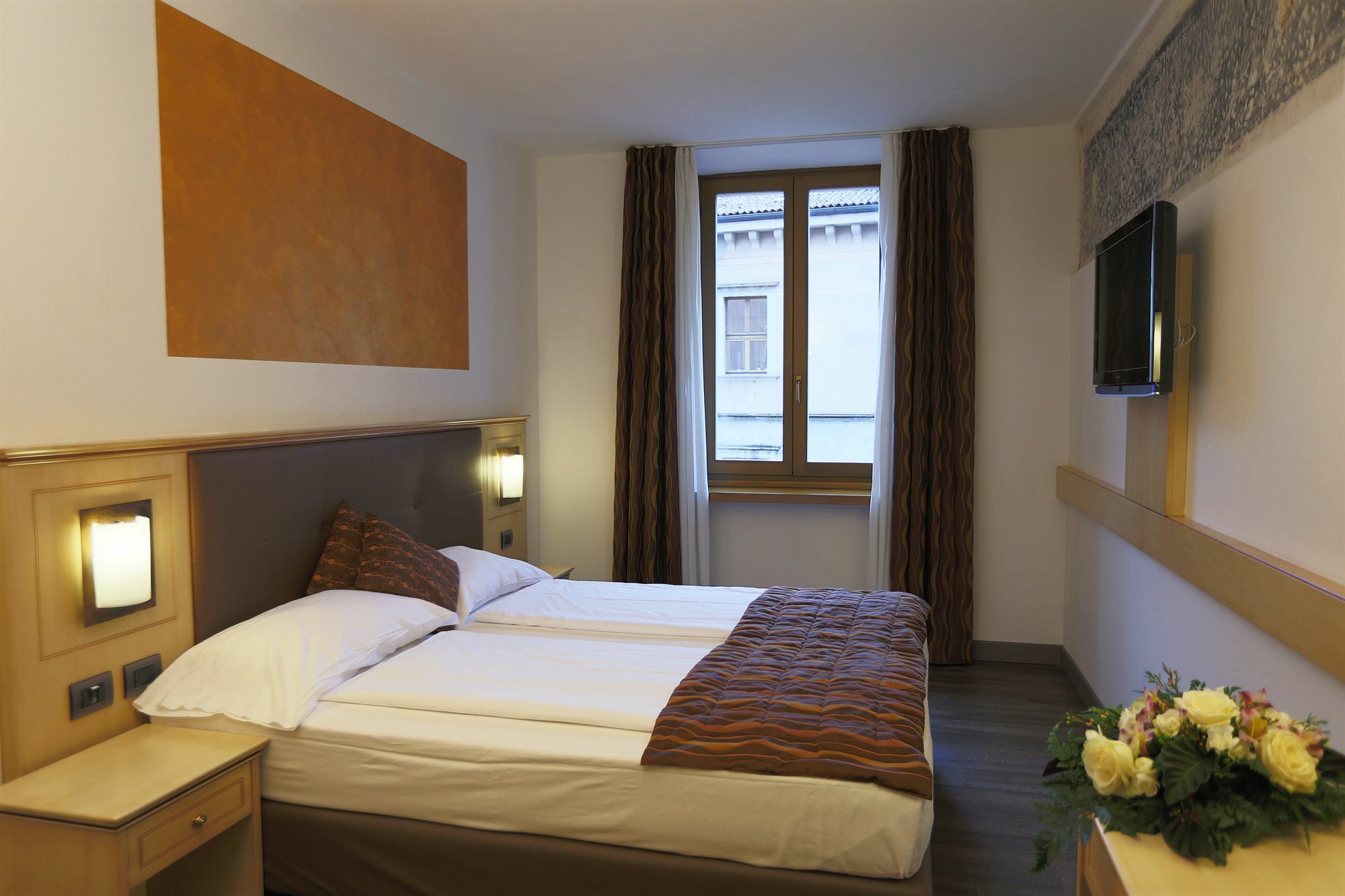 Hotel Portici - Romantik&Wellness Riva del Garda Esterno foto